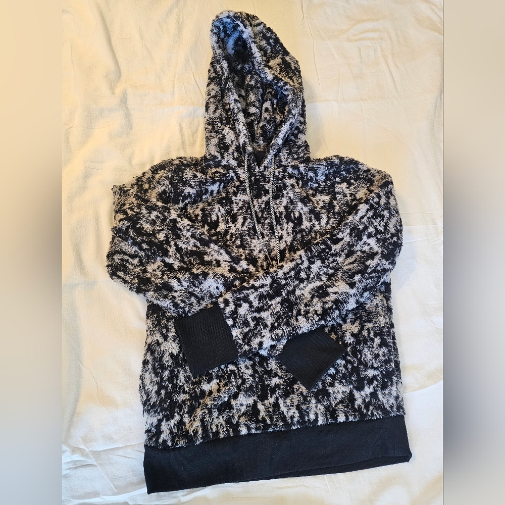 Athleta Cozy Fuzzy Hoodie- Black And White- XS